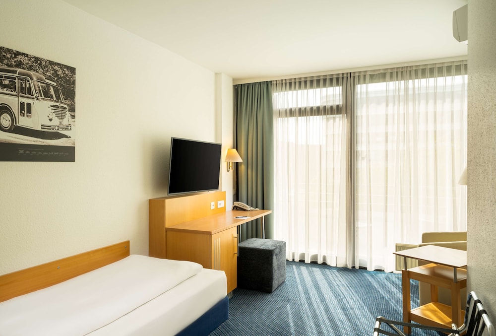 ANA Neotel, Trademark Collection by Wyndham 14/77