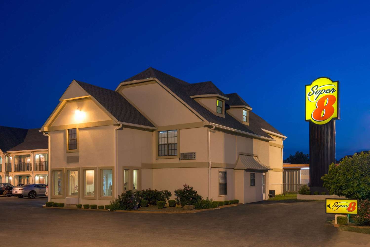 Super 8 by Wyndham Enid 1/5