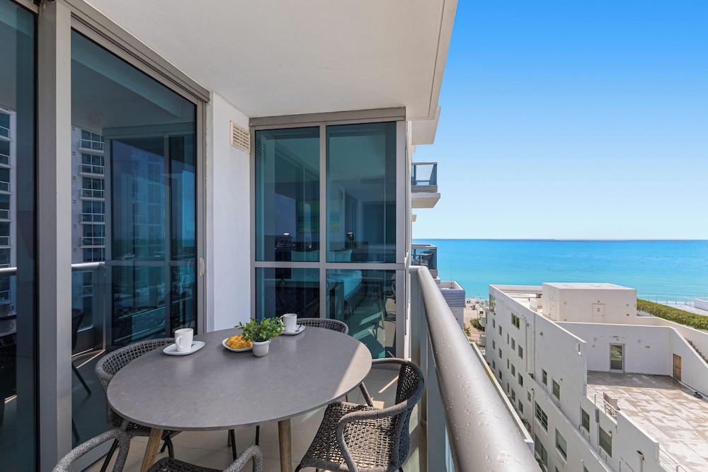 Dharma Home Suites Miami At Monte Carlo 3/53