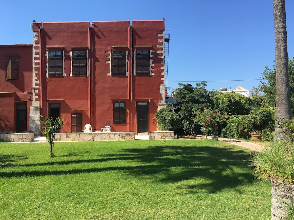 Oasis Guesthouse 28/35