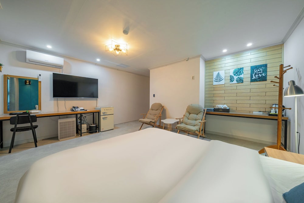 Ost Hotel 21/66