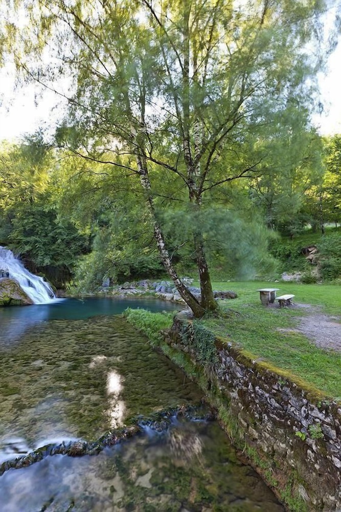 CASTEL DAMANDRE 41/58