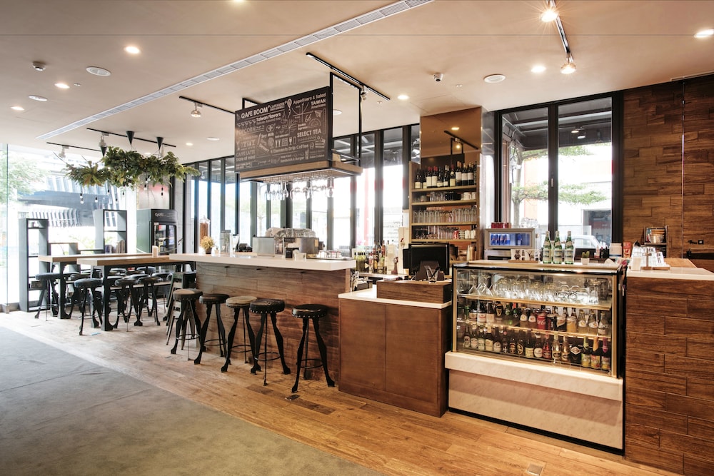 Home Hotel Xin Yi Branch 53/65