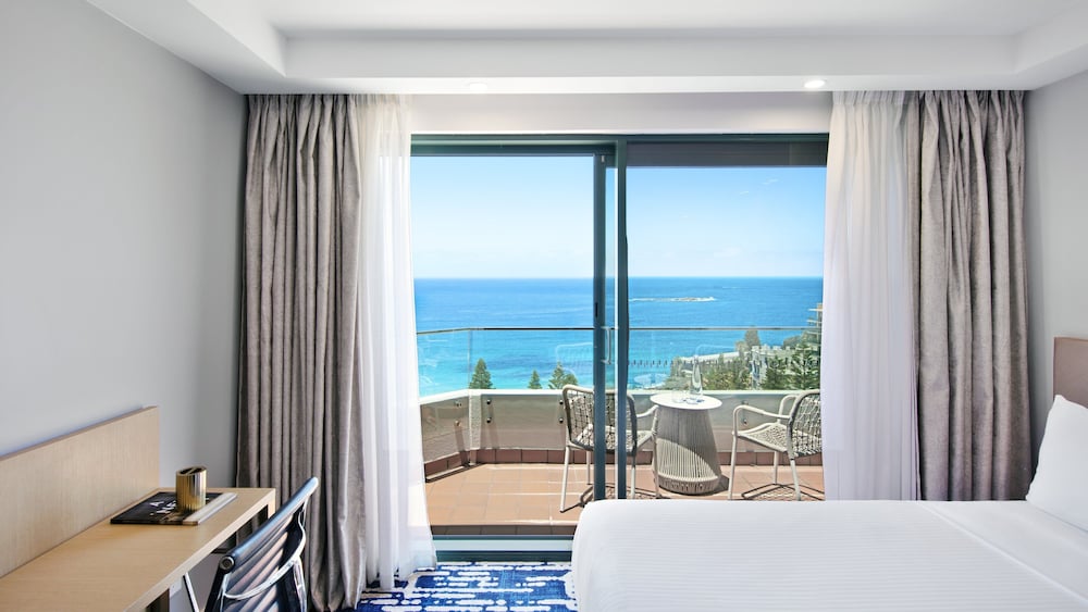 InterContinental Sydney Coogee Beach by IHG 26/80
