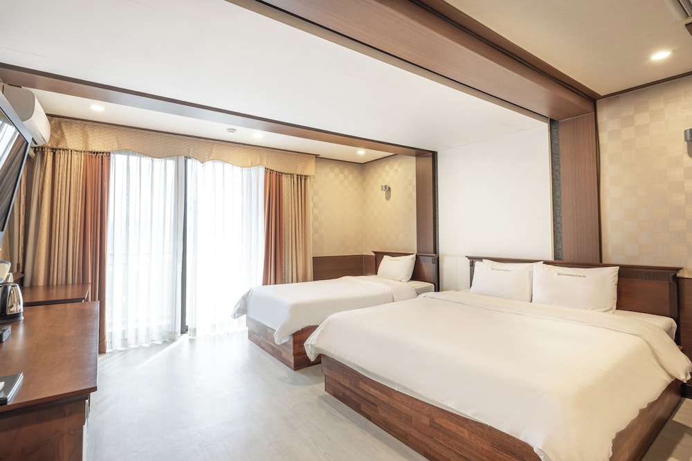 Dongbusan Hotel 10/40