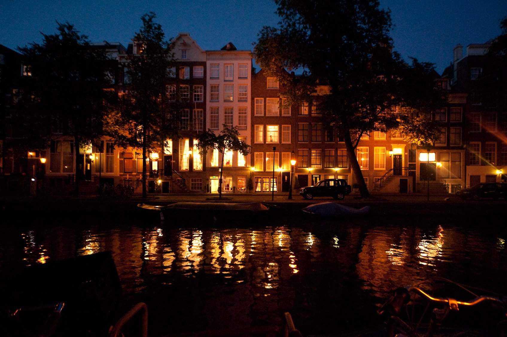 Ambassade Hotel 1/7