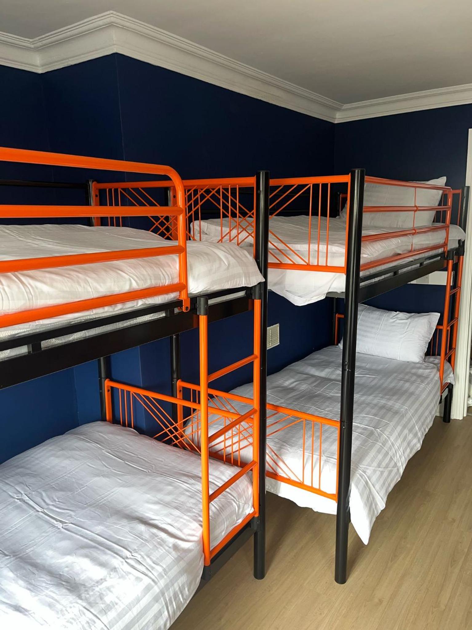 Astra Hostel 13/15