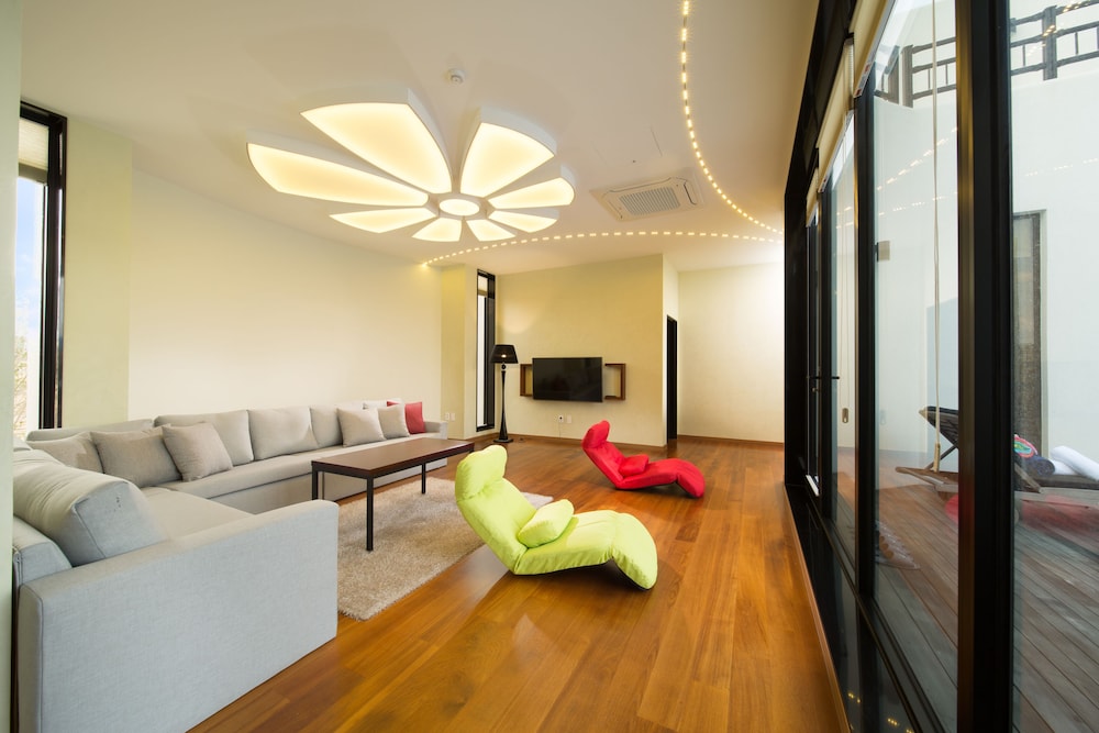 Libentia Hotel and Pool Villa 30/50