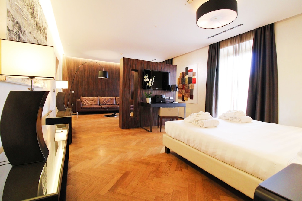 Divina Luxury Hotel 12/55
