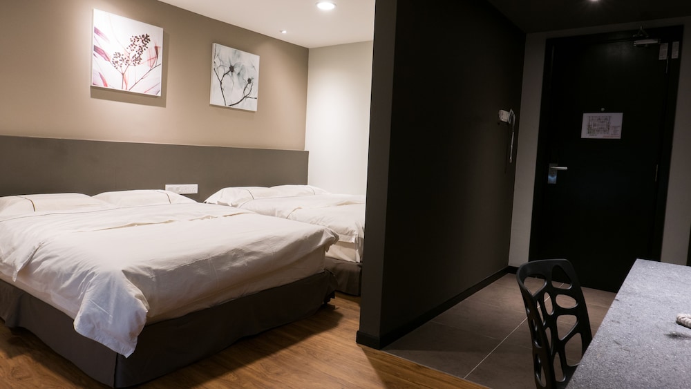 FAMILY SUITE