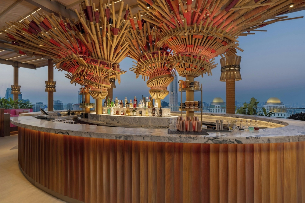 Moxy Bangkok Ratchaprasong 4/50