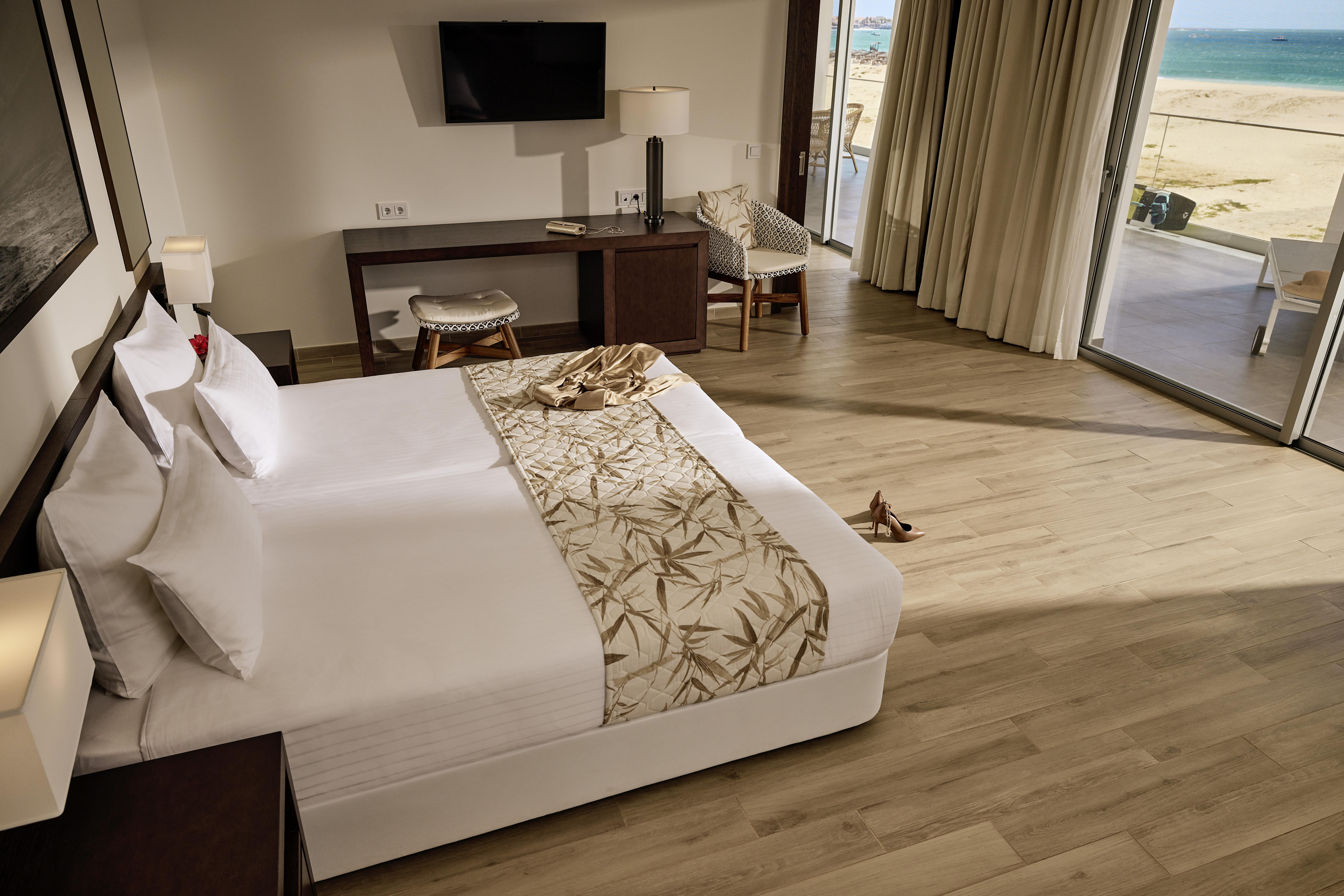 Standard, Double Bed, Side Sea View, Balcony or Terrace