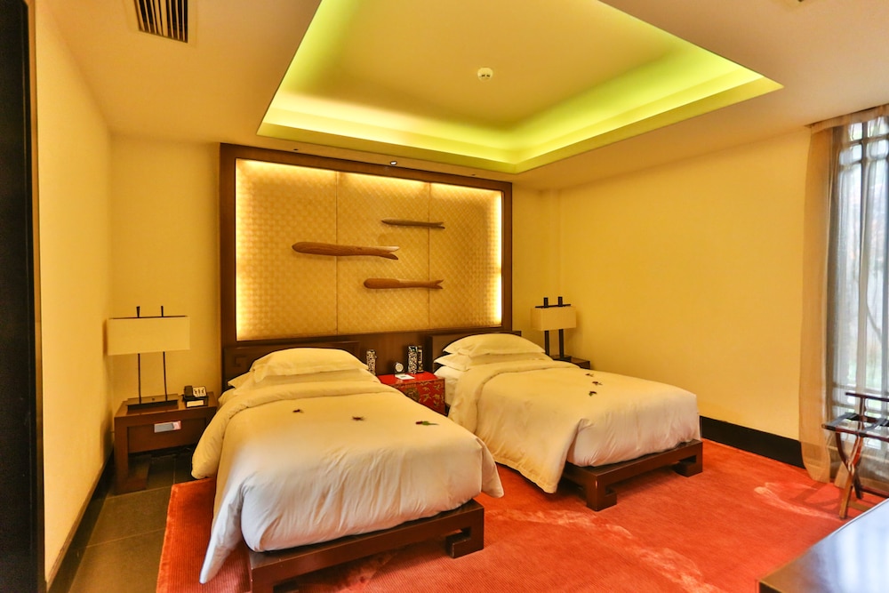 BANYAN TREE LIJIANG 12/50