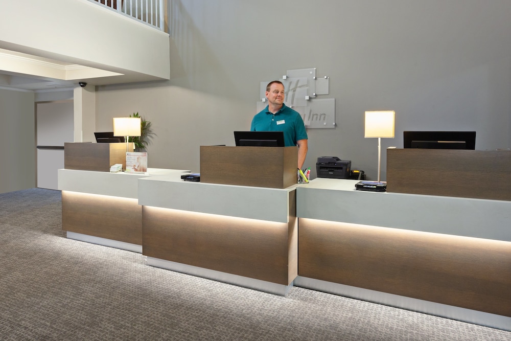 Holiday Inn San Mateo 3/65