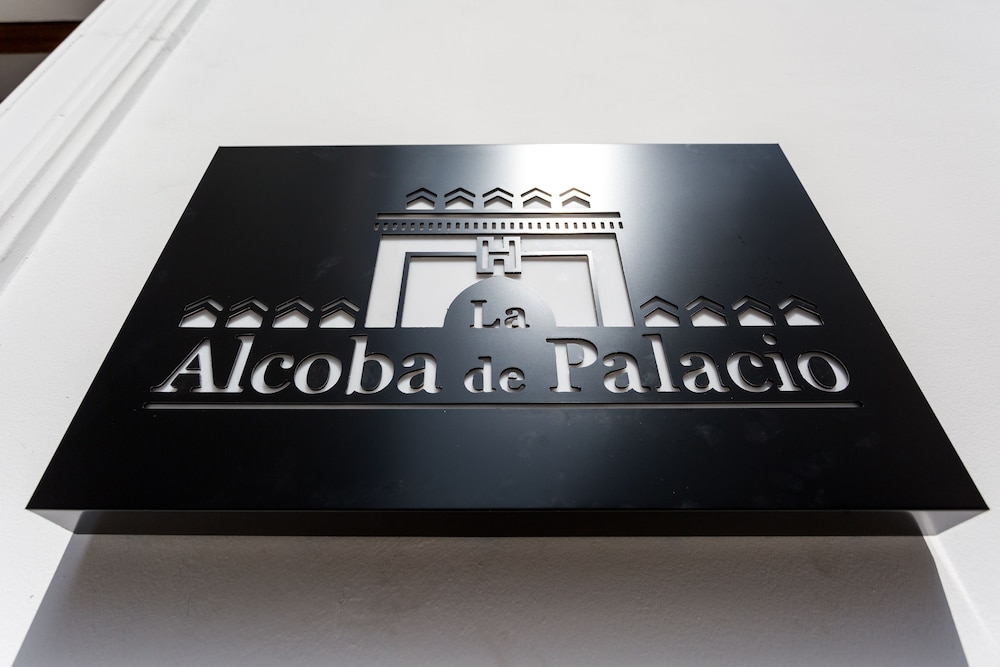 La Puerta de Palacio - Adults Only 17/34