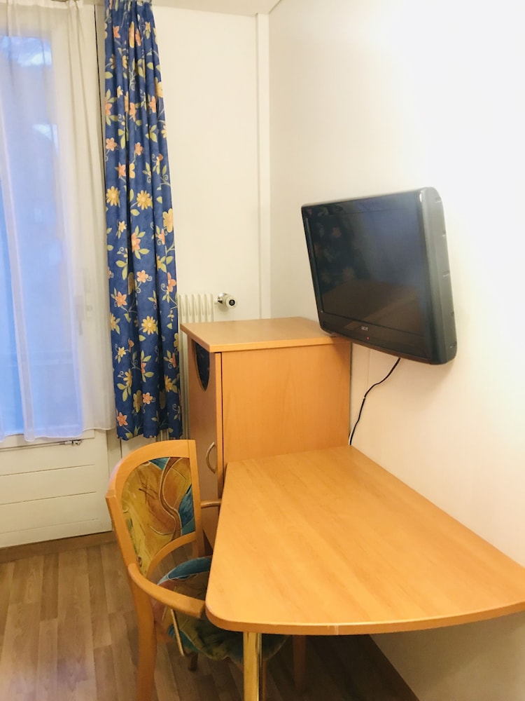 Park Hotel Bellevue Lenk 43/48