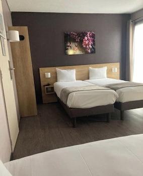 Standard, Multiple Beds