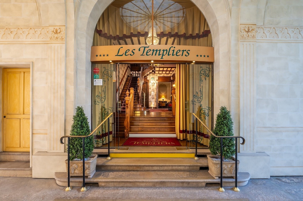 Grand Hotel Des Templiers 2/68