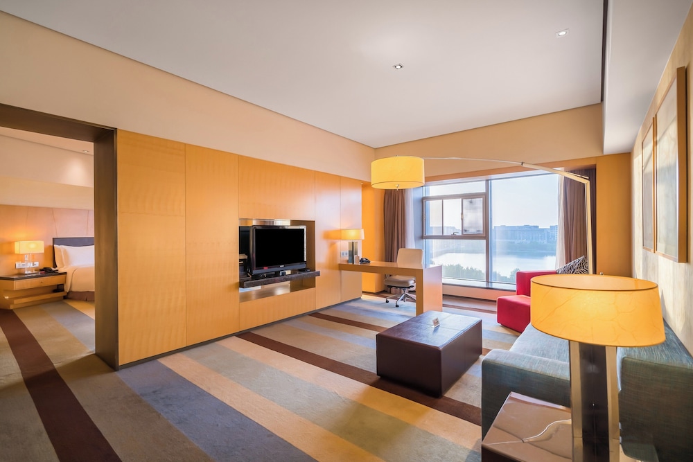 Crowne Plaza Tianjin Binhai 27/50