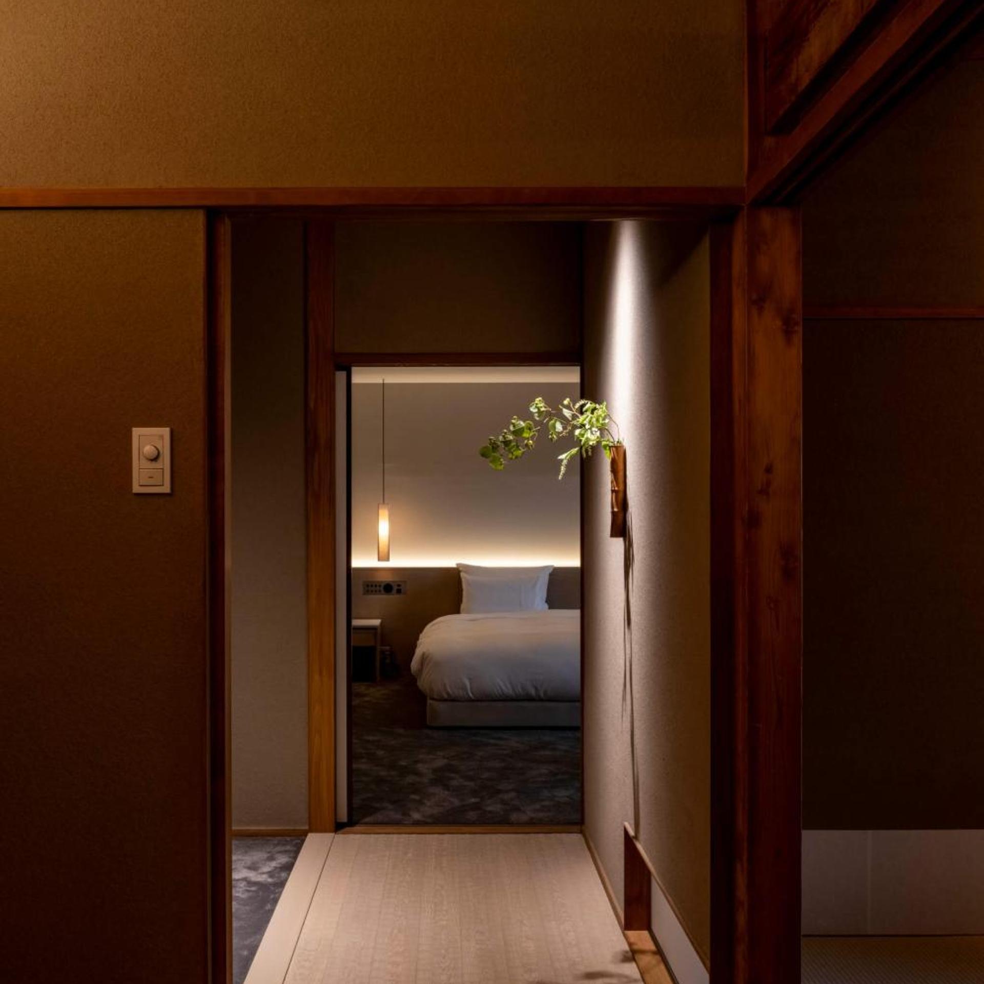 Momoyama Onsen Tsukimikan 48/49