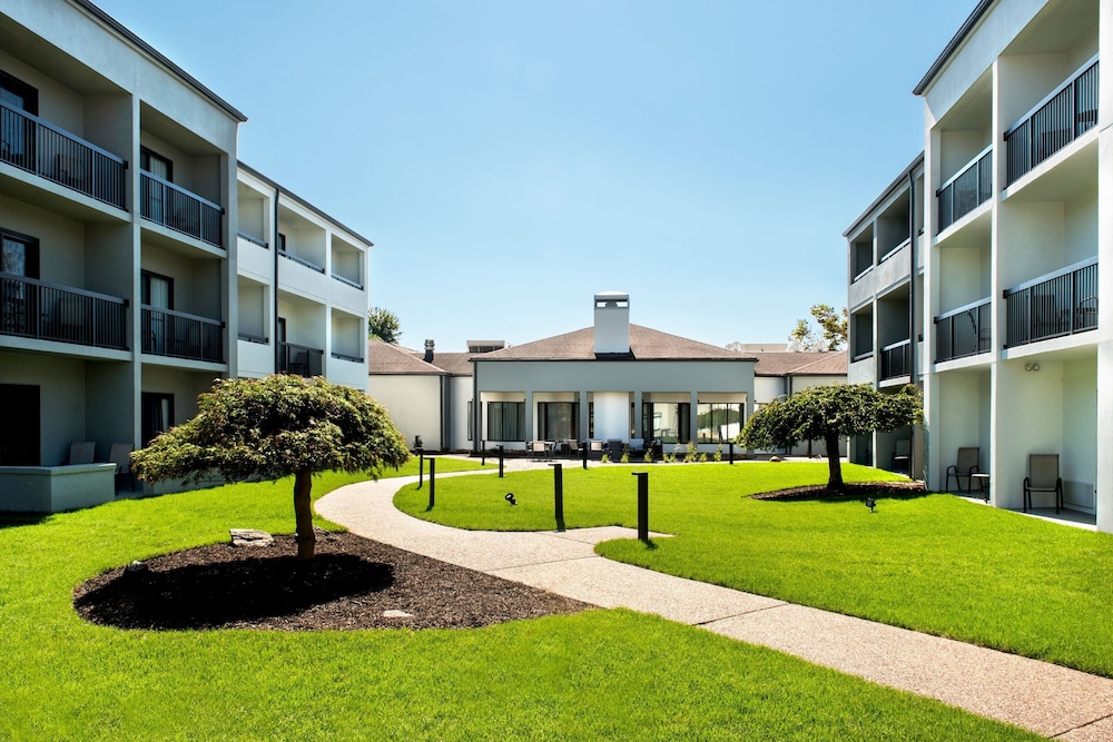 Courtyard New Haven Wallingford 46/50