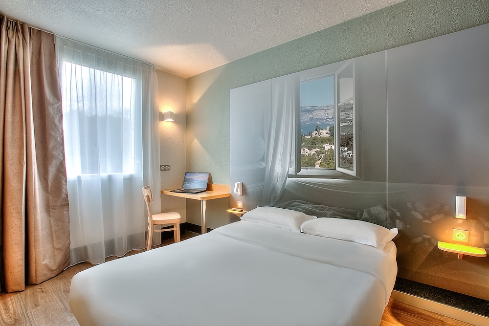 ROOM, DOUBLE BED, ACCESSIBLE