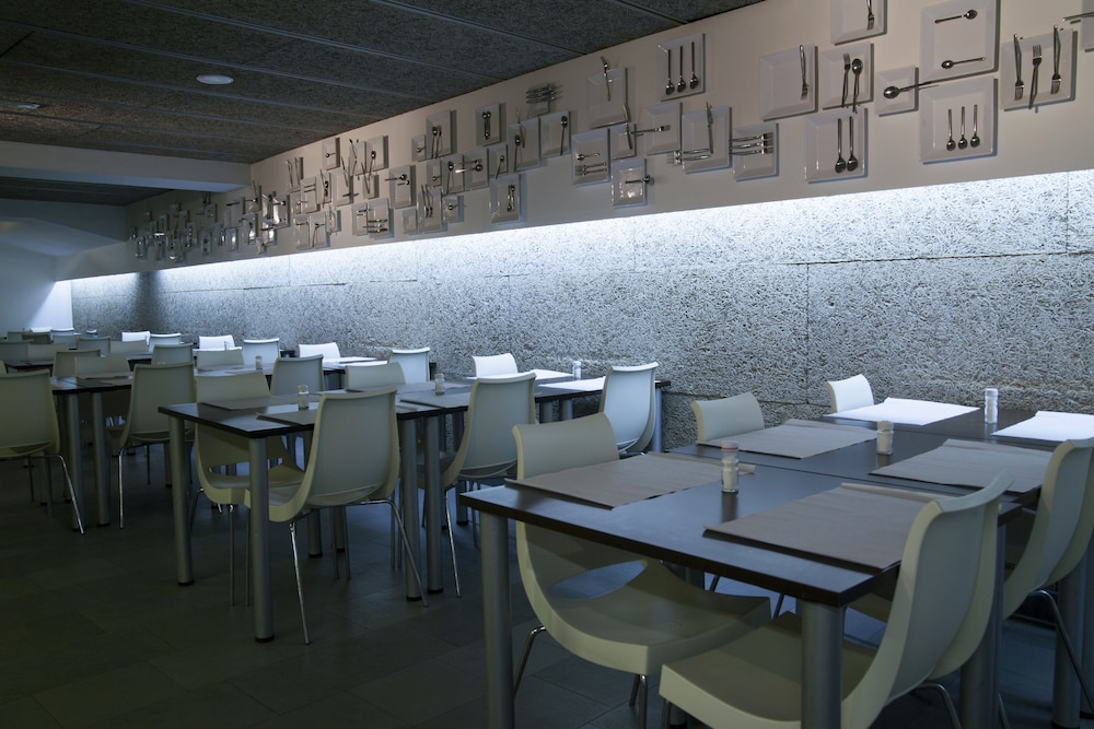 Hotel Sol Y Sombra 25/35