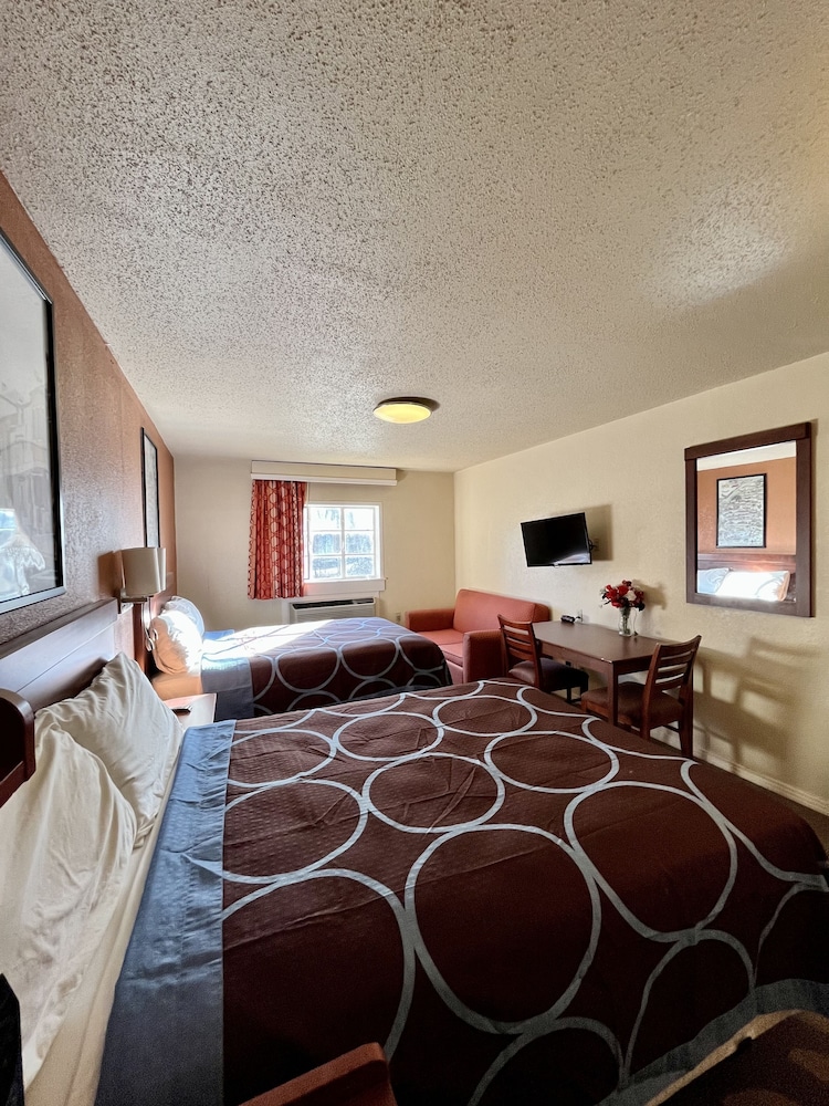 Sun Valley Motel 17/45