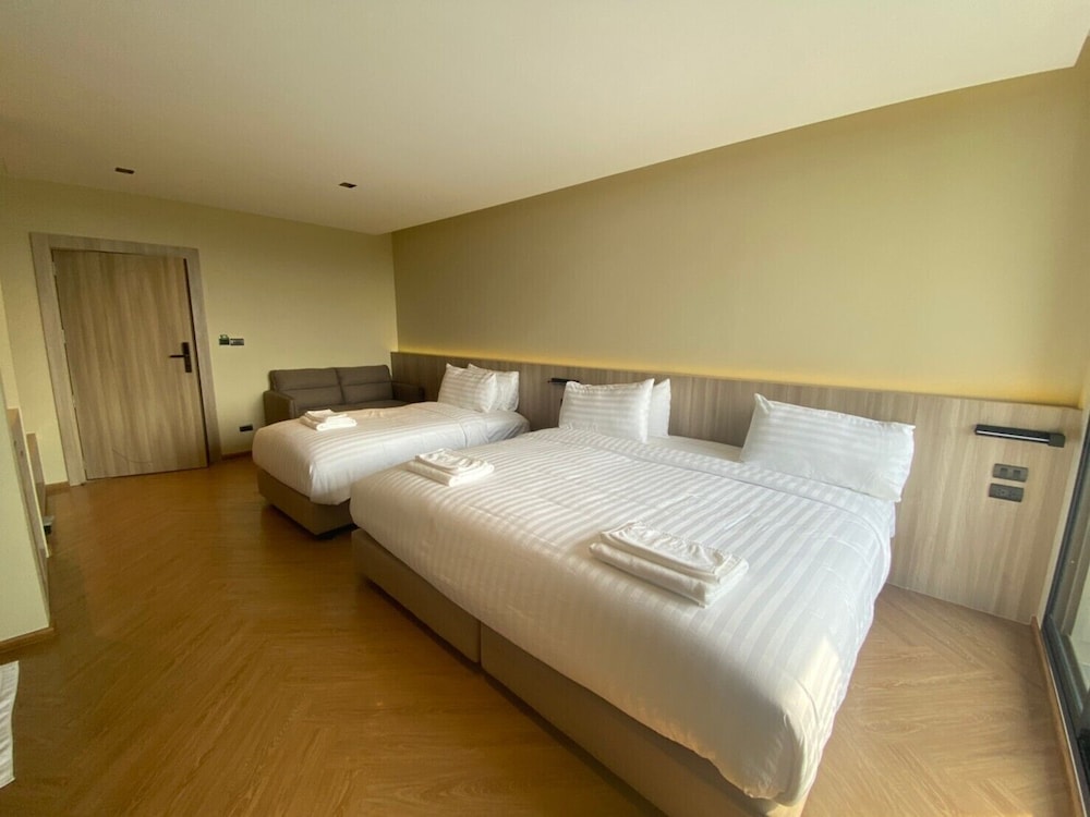 M2 Hotel Waterside 5/24