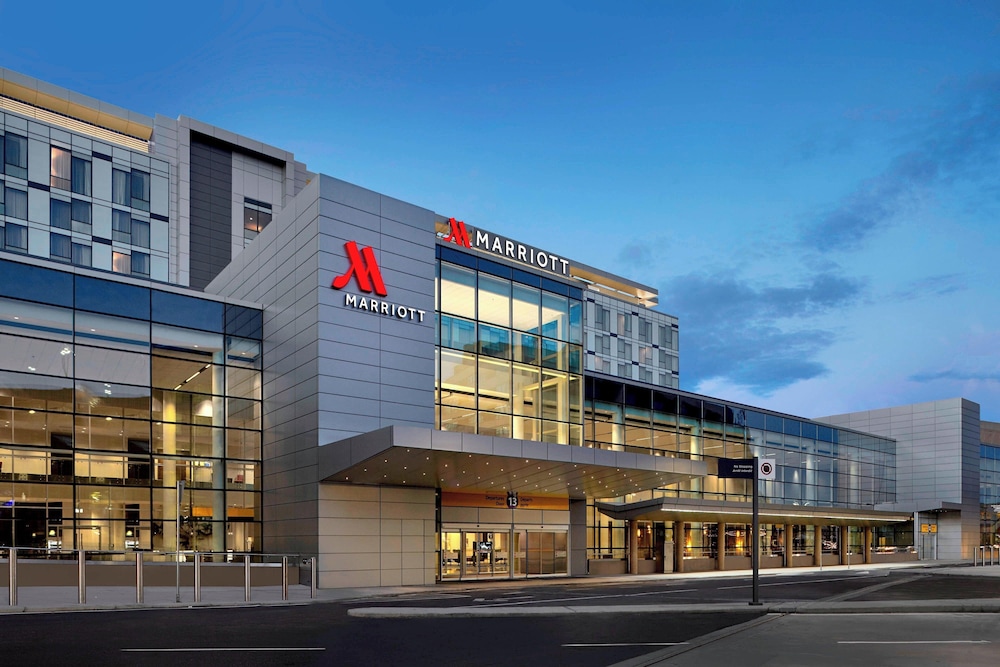 CALGARY AIRPORT MARRIOTT IN-TERMINAL HOTEL in CALGARY