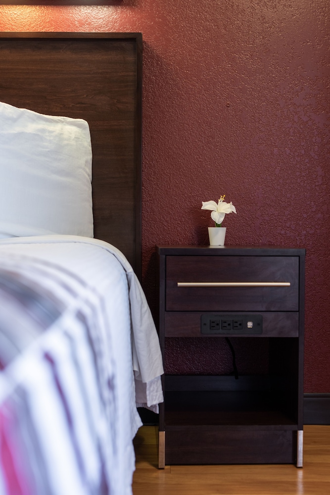 California Inn And Suites Rancho Cordova 23/37