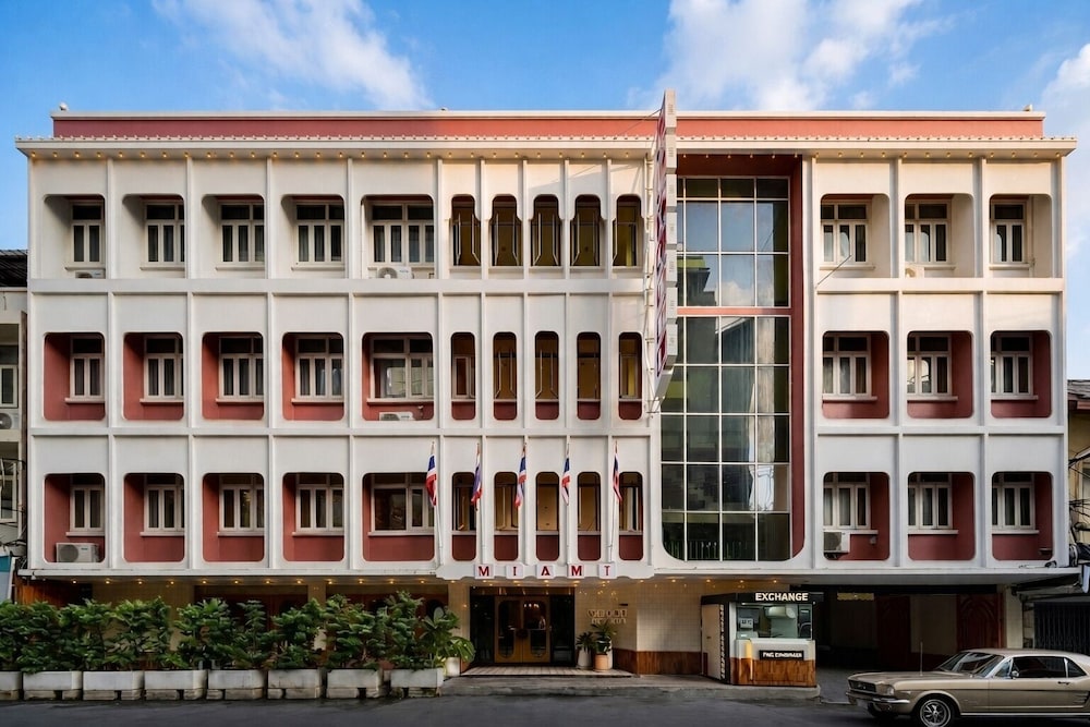 Miami Hotel Bangkok 5/88