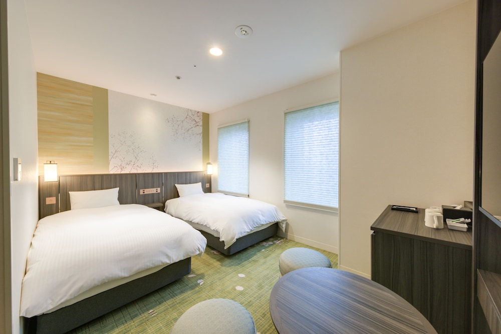 Middle, Twin Beds, Comfort Floor