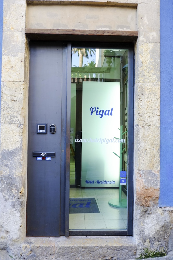 Hotel Pigal 55/68