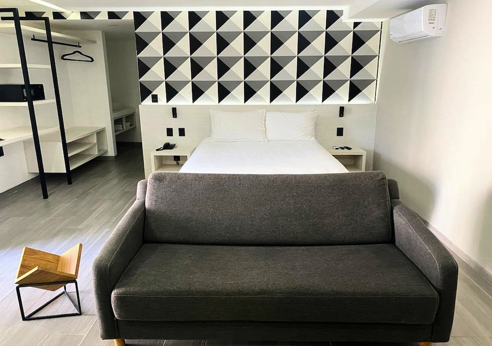 The Andy Hotel 49/64