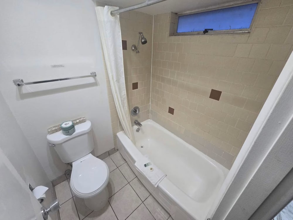 Travelodge Inn & Suites by Wyndham Saint Helens OR 35/37