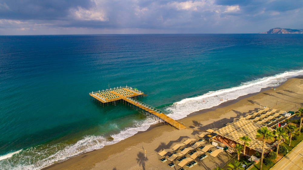 SENZA Grand Santana Hotel 58/63