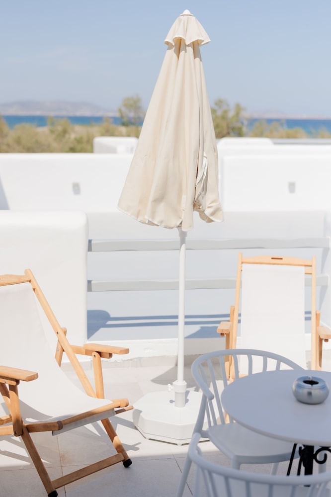 Crystal Mare Suites 29/33