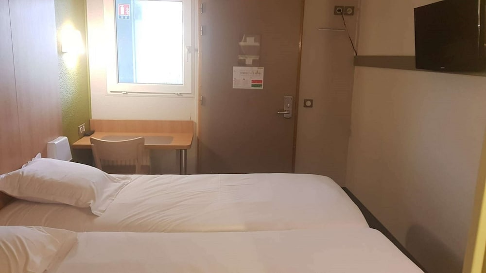 B B Hotel Poitiers 2 14/44