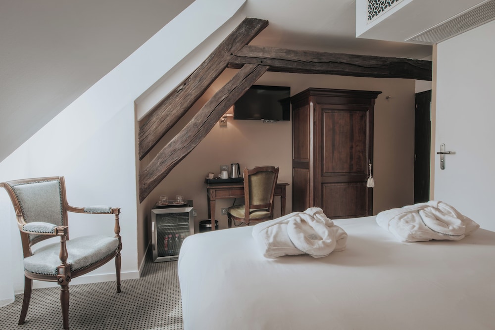 STANDARD, SINGLE, DOUBLE BED