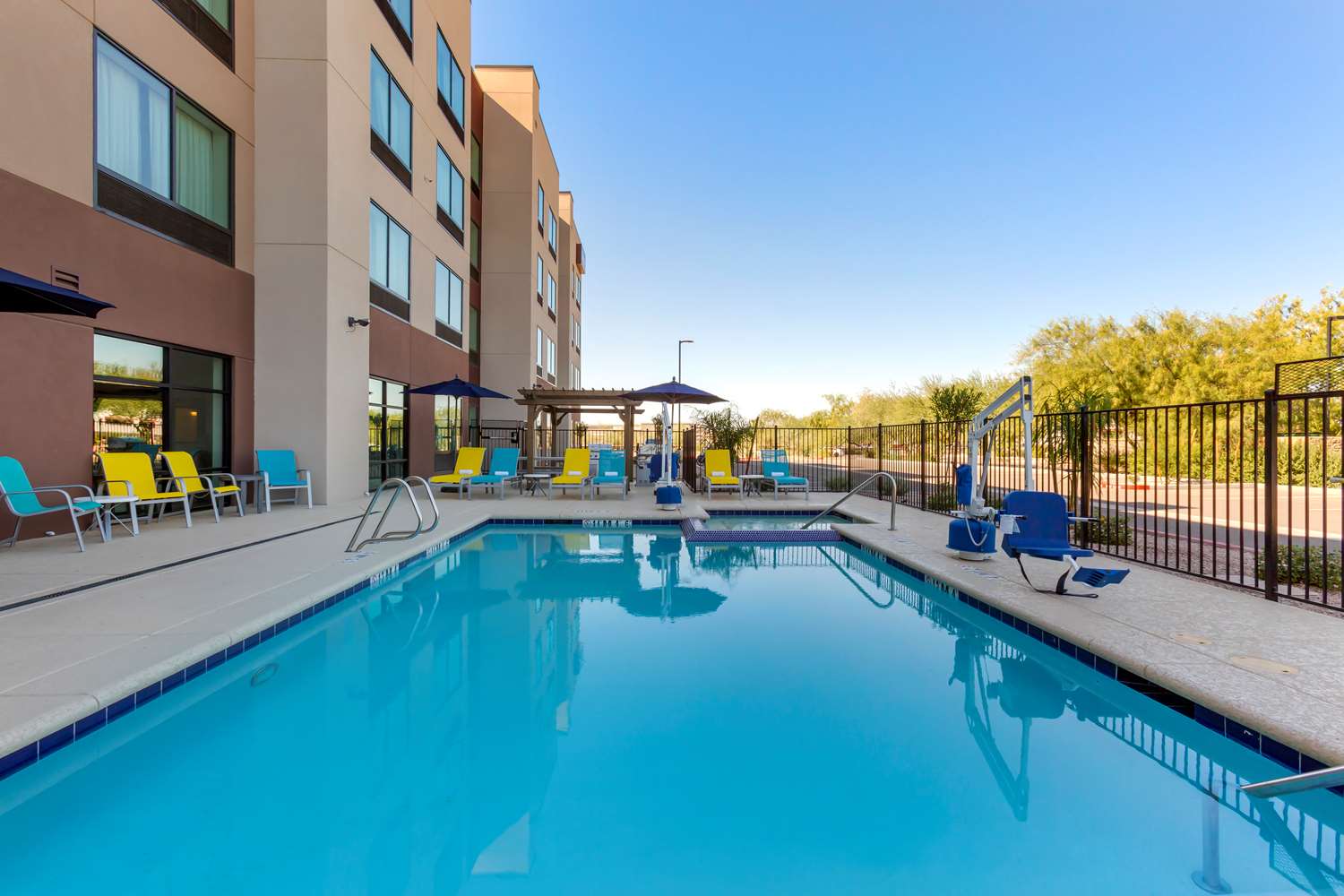 Best Western Plus Executive Residency Phoenix North Happy Valley 48/48