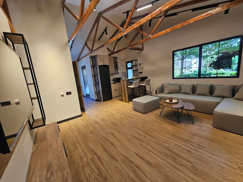 2 BEDROOMS, LUXURY, BUNGALOW, GARDEN VIEW