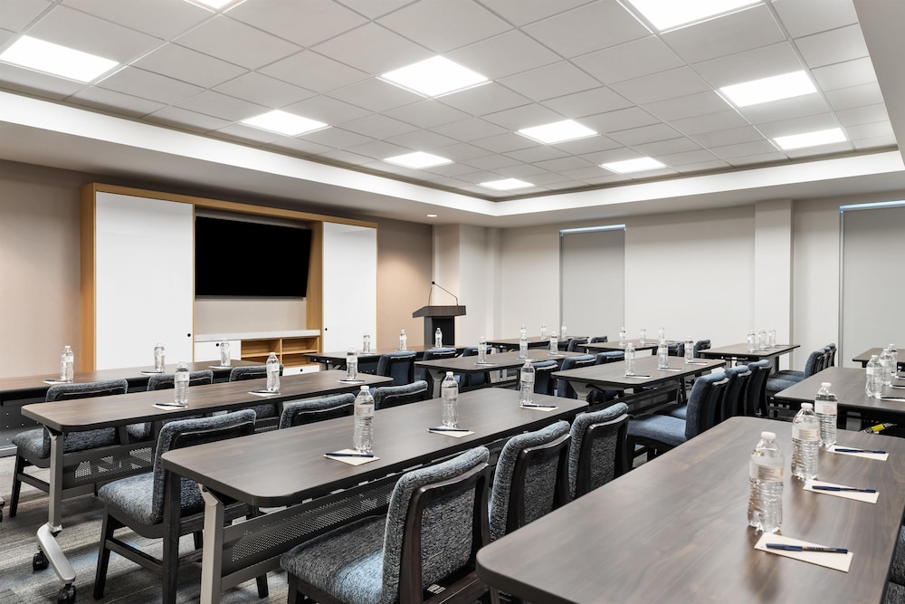 Hyatt House Orlando International Drive 52/60
