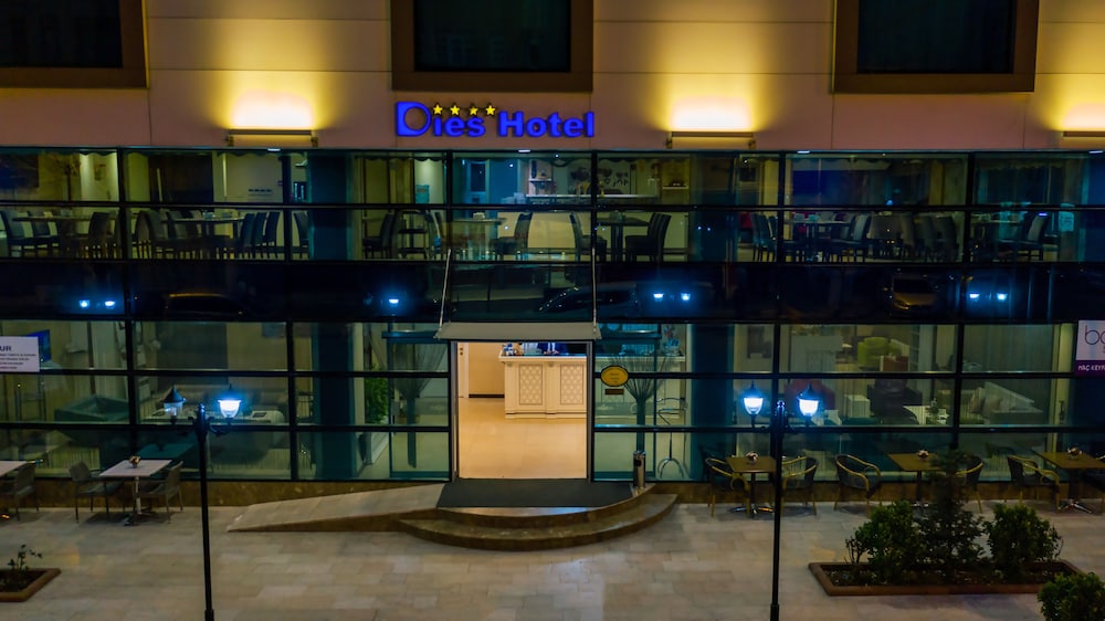 Dies Hotel 12/62