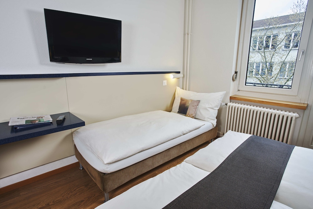Bristol Hotel Zurich 30/50