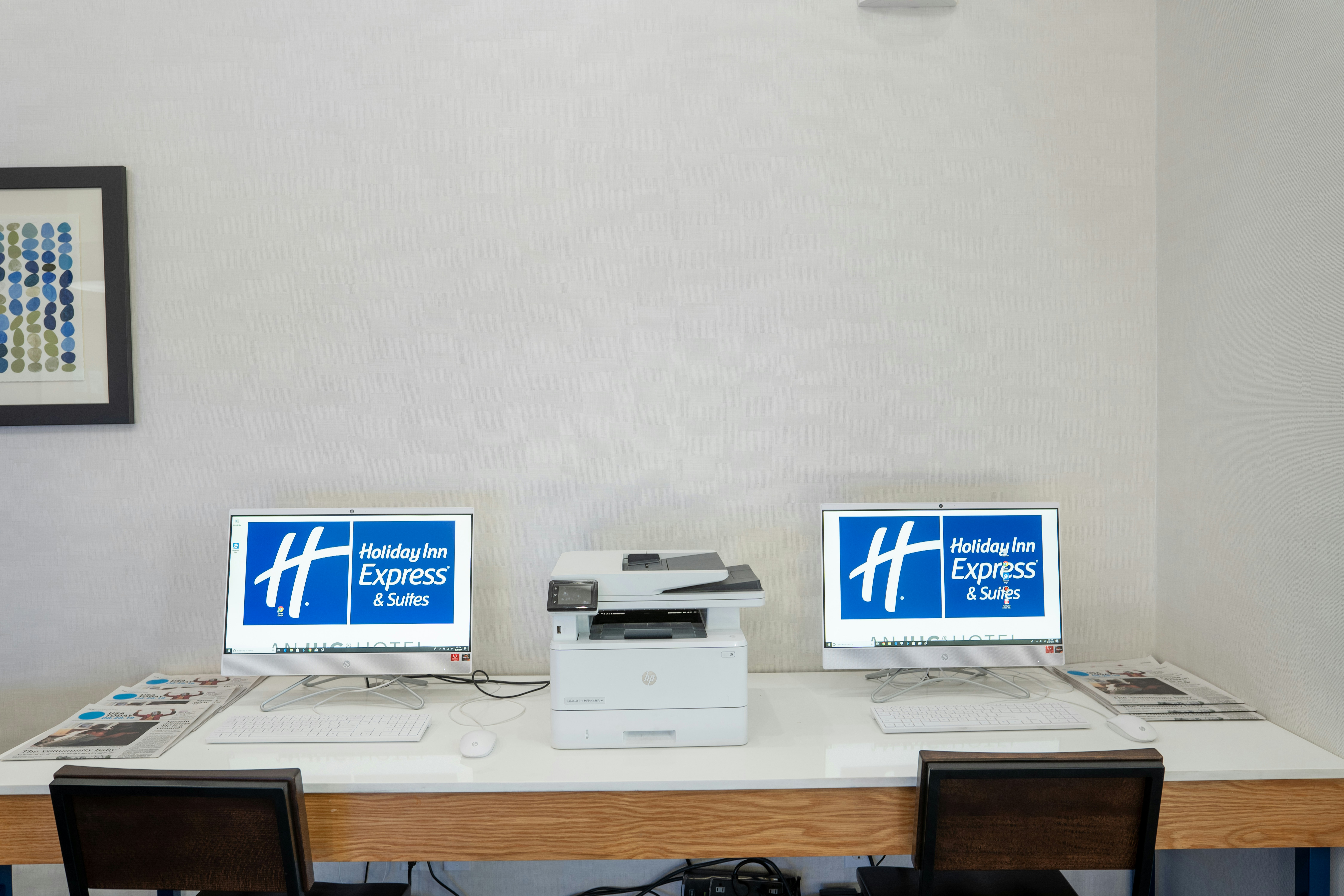 Holiday Inn Express And Suites Lake Forest 50/55