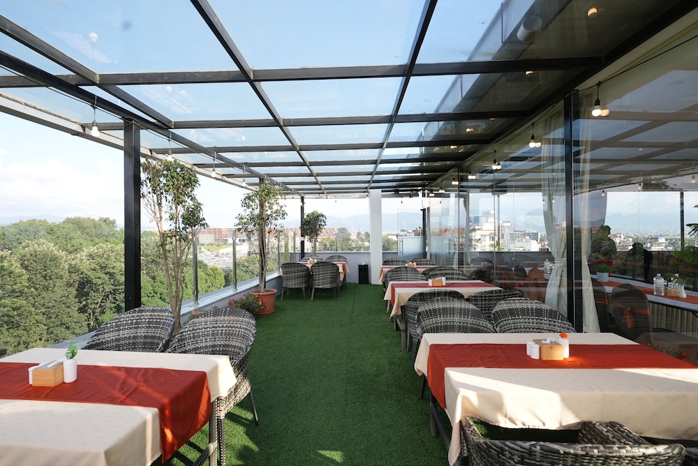 Apex Business Hotel 39/58