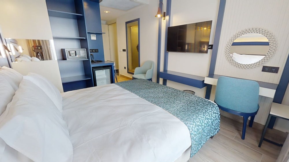 Kiyi Park Hotel 3/12