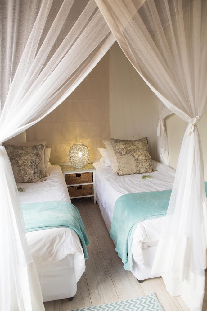 Ngama Tented Safari Lodge 9/50