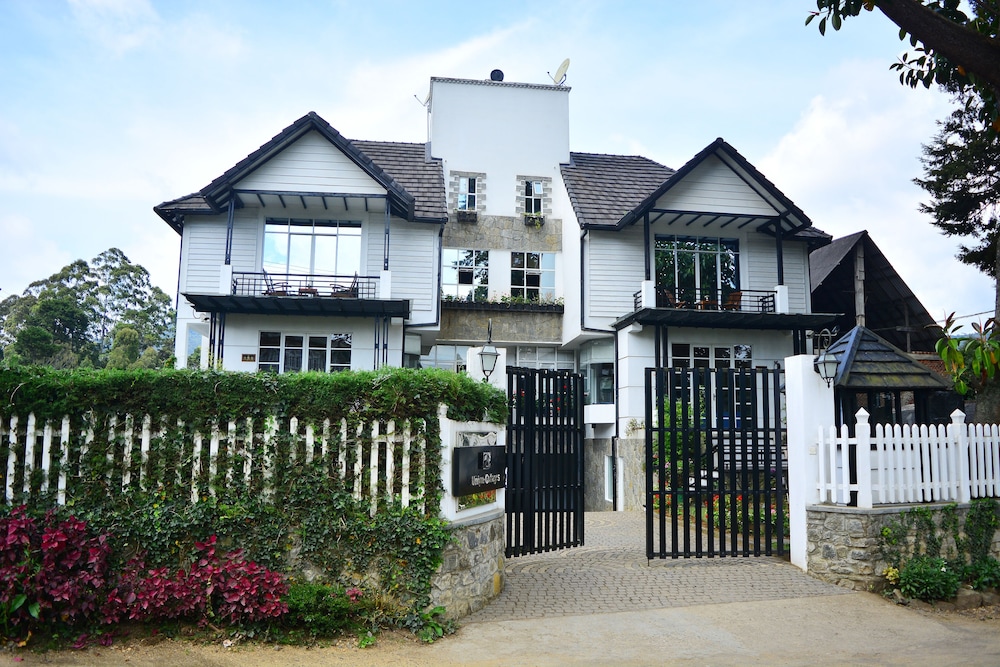 Unique Cottages 2/41